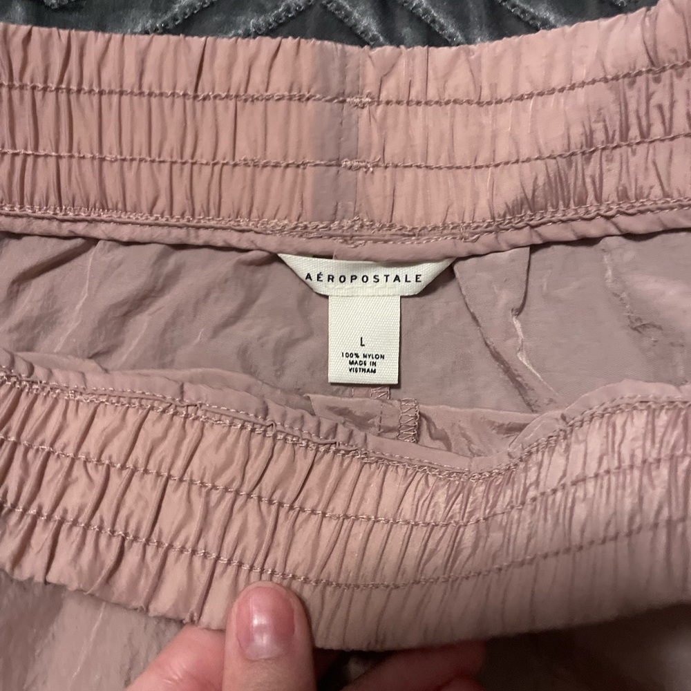NWT Aeropostale Mauve shorts size large. - Picture 3 of 4